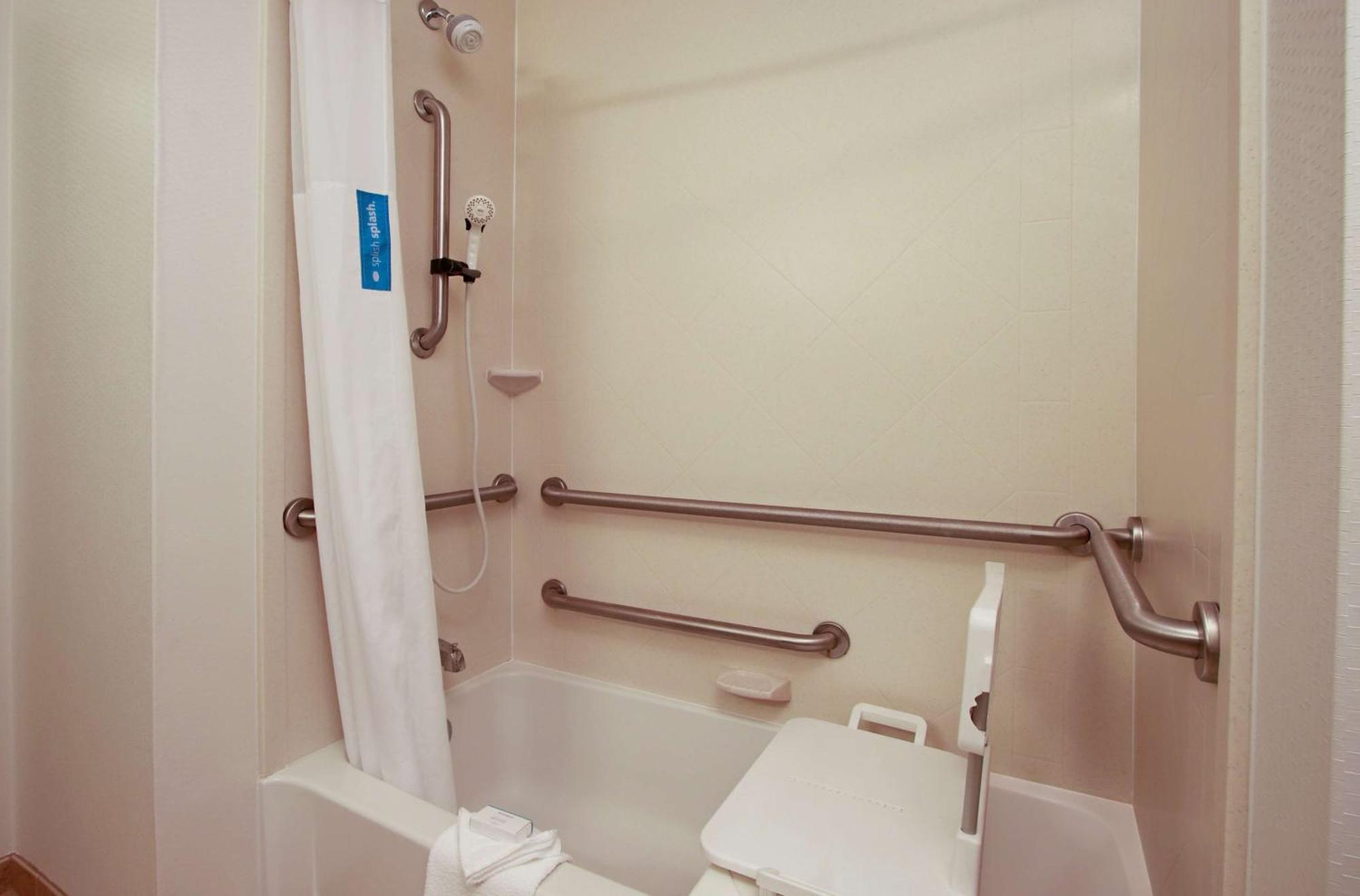 Hampton Inn Winfield Tucker Εξωτερικό φωτογραφία